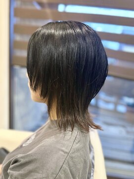 ニア(NiA) ウルフカット