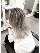 ロイス 渋谷(ROIS)&nbsp;バレイヤージュ/シャドールーツ/ホワイト／原宿/渋谷