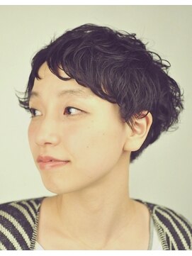 カミヤ(kamiya) ワタナベのパーマショート