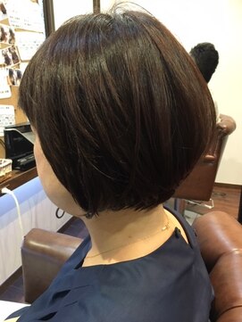 ヘアー サロン アットシュシュ(Hair Salon At'shushu) 大人のマッシュ系ボブ♪