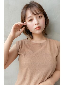 ケアリー 武蔵小杉(Carelly) フェザーバングカーキグレージュ大人かわいいマッシュショート