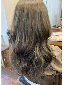 カミナ(KAMINA) 透明感＊オリーブアッシュカラー。