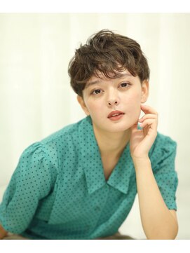 マグノリア オモテサンドウ(MAGNOLiA Omotesando) クセ毛風ショート・・・HINATA