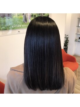 ルシードスタイルアートラッシュ(LUCIDO STYLE ARTRUSH) 酸性ストレート