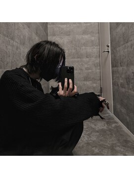 シン(syn) センターパートウルフ