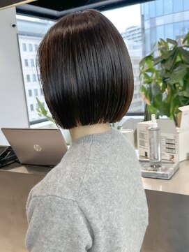 ロンドシエル 横浜(Lond ciel) きりっぱなし ぱつっとボブ 前髪なし