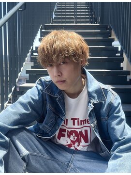 ヘーゼル 博多(HAZEL.) itsuki/パーマ風ハイトーンマッシュ