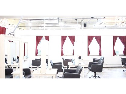 アンフィ ヘアー(Amphi hair)の写真