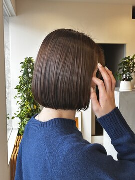 ヘーゼルブラウン×まとまりボブ