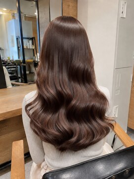 ラックスビーギャラリー なんば駅前店(LUXBE GALLERY) 髪質改善 艶チョコレートブラウン ゆるふわ巻きロング