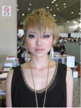 エノモト(ENOMOTO) スタイリッシュなクールショート×ブロンドベージュ