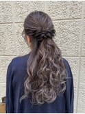 ロングヘアでハーフアップ