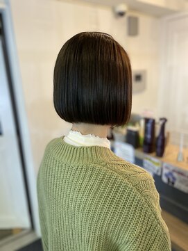 オリオリ ネイ(oli-oli ne'i) 切りっぱなし小顔ボブ/アッシュブラック/20代30代40代50代◎