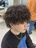 レタッチ バイ フィフス 天神大名(RETOUCH by fifth)&nbsp;プードルパーマハードスパイラルパーママッシュメンズパーマ束感