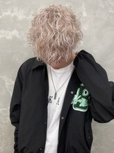 イェッカ パビル(YECCA pabil)