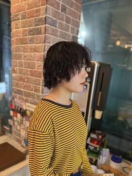 ヘアー アレス(hair ales) ブリーチパーマ　ブリーチ一回　ボブルフ　ネビージュ　小顔