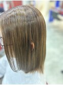 イエローベージュ