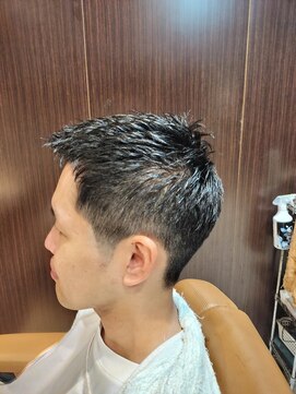 ヘアーモードキクチ 神田日銀通り店 フェザーアップ