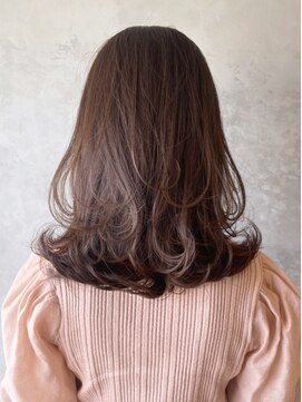 アイティーバイアルバム 八王子店(IT by ALBUM) 顔周りレイヤーくびれヘアミディアムくびれミディ_ba384041