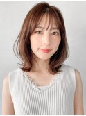 美髪アプリコットオレンジミディアムレイヤーくびれヘアa