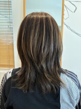 デイジーヘアー(Daisy hair) ミディアム×白髪ぼかしハイライト×グレージュ