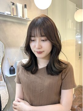 ジーナ 天神(Zina) カット/顔まわりカット/透明感カラー