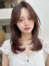 バイオレット 表参道店(Violet)&nbsp;前髪なしミディアムレイヤーカットナチュラルブラウンNA_124