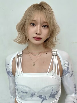 ロンドイディールバンダイ 新潟万代(Lond ideal) レイヤーボブ×ミルクティーベージュ