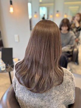 ケリーアン 太田(kelly.un) くすみベージュ / ベージュ / ミディアムレイヤー