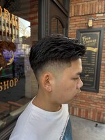 フォーコーナーズ(Four Corners)&nbsp;スキンフェードツーブロック刈り上げジェットモヒカンマンバン