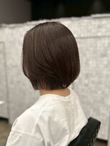 アコロン 武蔵小杉(acoron.) 内に入る丸み×面ツヤの“前下がりラインボブ