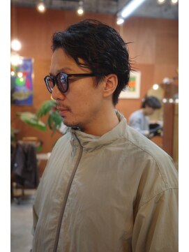 エディ(Edy) メンズセンターパートフェザーパーマケアパーマ眉毛カット岡山