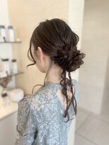 ヒビカ(HIBIKA)&nbsp;抜け感ゆる編みシニヨンアレンジ