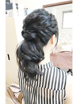 ロカット サロン(Roquat Salon)&nbsp;黒髮ローポニーアレンジ【ヘアアレンジ 立川/立川南 浴衣】
