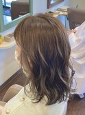 ベージュ系イヤリングカラー
