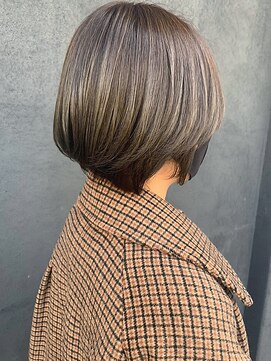 ニュートライズ(NEUTRIZE) 丸みショート/アッシュベージュ