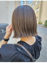 サーティーン(THIRTEEN) 首もと涼しい安定の可愛さ外ハネボブ☆【20代30代】