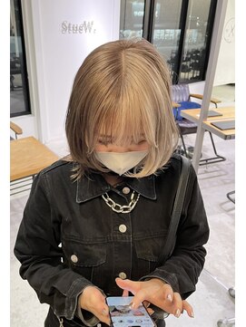 アフューズバイストゥー(Vfuse by StueW) ミルクティーベージュ×ブラウン