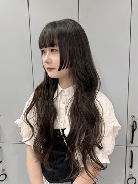 ウクラ バイ レシッド 池袋(uchla by rcid) 顔周りレイヤー/小顔姫カット/ロングシアーカラー黒髪ネビージュ