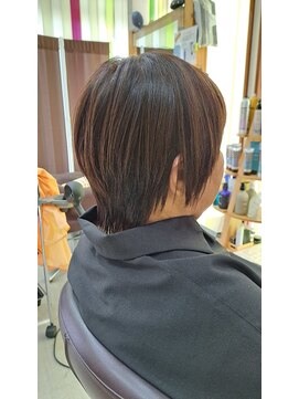 ヘアースペーストワ(Hair Space 108) ナチュラルマッシュレイヤー☆