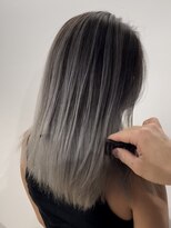 ヘアースタジオ ゼン(hair studio Zen) 10代/20代/30代　バレイヤージュ　シルバー【Kensho】