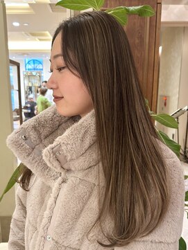 ビュートリアム265(BEAUTRIUM 265) ÷艶髪 ロングヘア 髪質改善 ベージュカラー サラツヤヘア 銀座