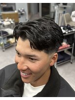 アイコン ブルー メンズ(I-CON #blue MEN'S)&nbsp;ナチュラルサイドパート×スキンフェード【池袋フェード】