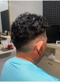 スキンフェード x 極道パーマ　ナチュラル仕上げ