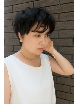 クラス(CLASS) 黒髪小顔コンパクトショートカット