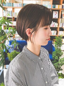 ニイ(nii.) niiカット×丸みショートボブ