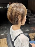 ショートボブ　ミセスハイライト　白髪ぼかし　ベージュブラウン