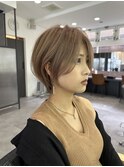 20代30代40代くすみベージュマッシュショート