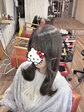 ヘアメイク アンフィ(amphi) 【韓国風】顔まわり＊小顔カット..~*＊.