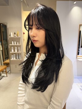 マイン(mine) レイヤー　ハッシュカット　レイヤーカット　大人可愛い